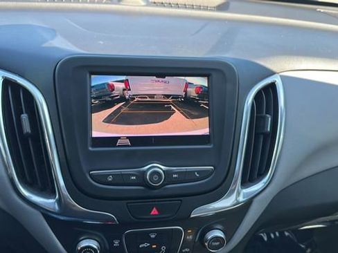 Used 2020 Chevrolet Equinox LS w/ LS Convenience Package AWD/4WD image 15