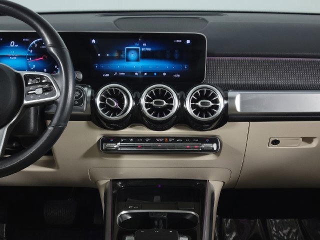 Used 2021 Mercedes-Benz GLB 250 image 23