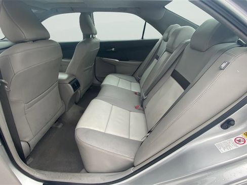Used 2014 Toyota Camry XLE w/ Leather Package image 23
