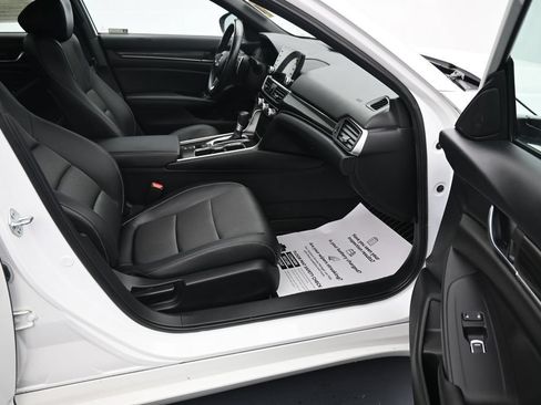 Used 2022 Honda Accord Sport image 13