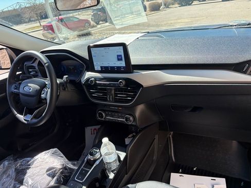 Used 2022 Ford Escape SEL w/ Technology Package image 25