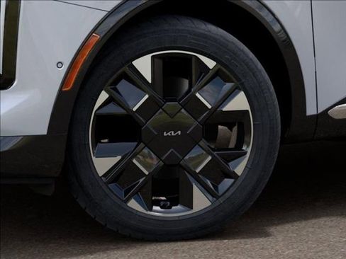 New 2026 Kia Sportage SX FWD image 9