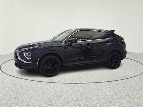 Used 2023 Mitsubishi Eclipse Cross LE image 3