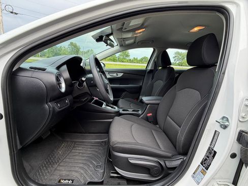 Used 2023 Kia Forte LXS FWD image 10