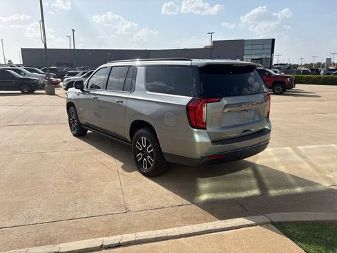 Used 2023 GMC Yukon XL AT4 AWD/4WD image 12