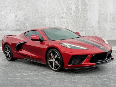 Used 2022 Chevrolet Corvette Stingray Premium Cpe w/ Z51 Performance Package RWD image 2