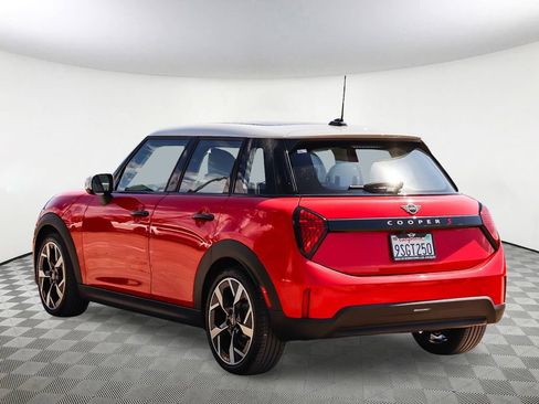 Used 2025 MINI Cooper S FWD image 8