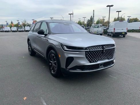 New 2026 Lincoln Nautilus Premier w/ Equipment Group 102A image 9