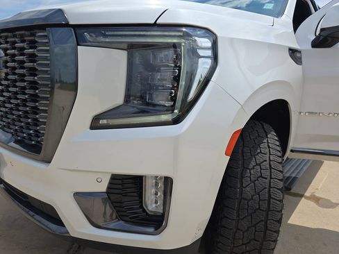 Used 2023 GMC Yukon Denali Ultimate AWD/4WD image 32