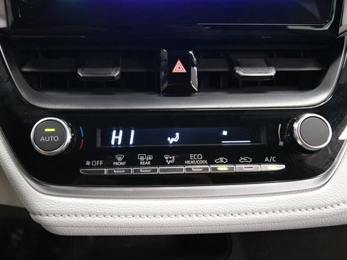 Used 2024 Toyota Corolla SE FWD image 16