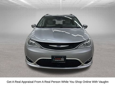 Used 2020 Chrysler Pacifica Touring-L Plus w/ Advanced Safetytec Group FWD image 5