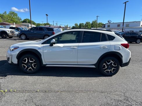 Used 2023 Subaru Crosstrek Hybrid AWD/4WD image 8