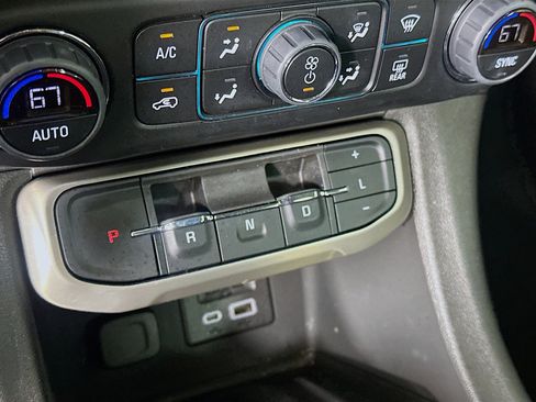Used 2022 GMC Acadia Denali FWD image 24