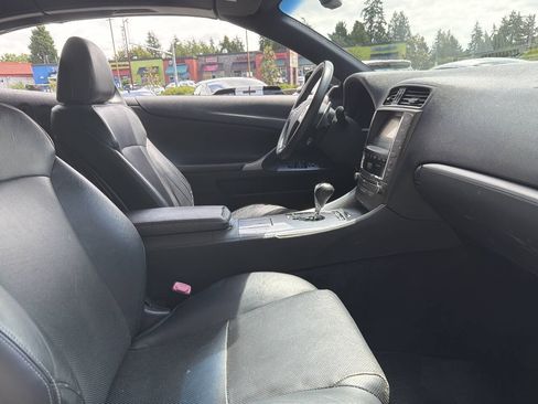 Used 2013 Lexus IS 250C RWD image 12
