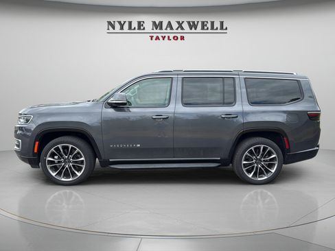 Used 2022 Jeep Wagoneer Series II w/ Premium Group I RWD image 10