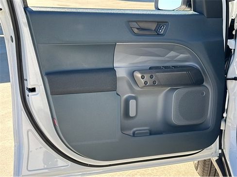 New 2025 Ford Maverick XL image 34