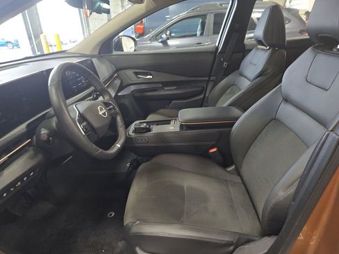 Used 2023 Nissan Ariya FWD image 3