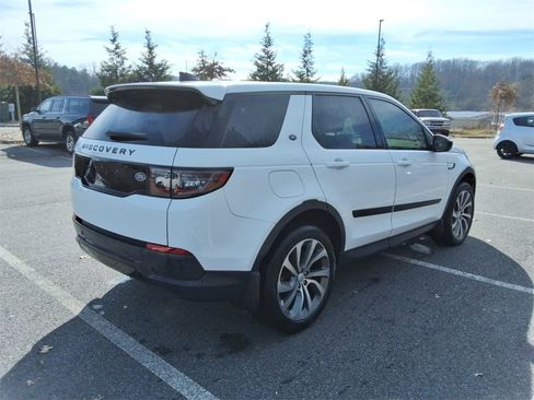 Used 2022 Land Rover Discovery Sport SE image 5