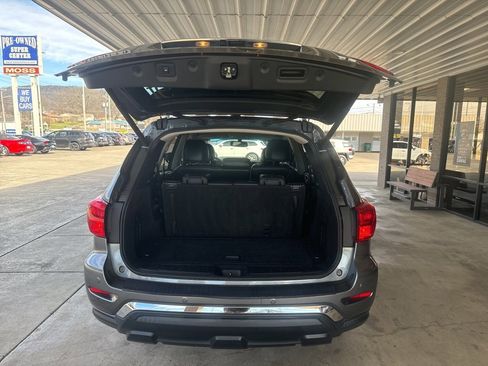 Used 2019 Nissan Pathfinder SL image 19