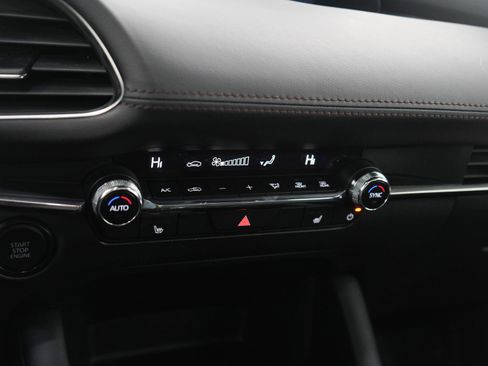 Used 2024 MAZDA MAZDA3 s image 23