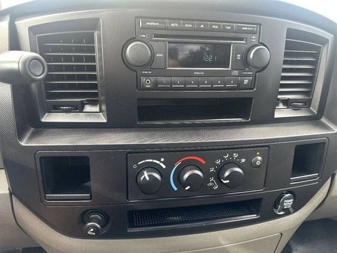 Used 2008 Dodge Ram 1500 Truck ST image 21