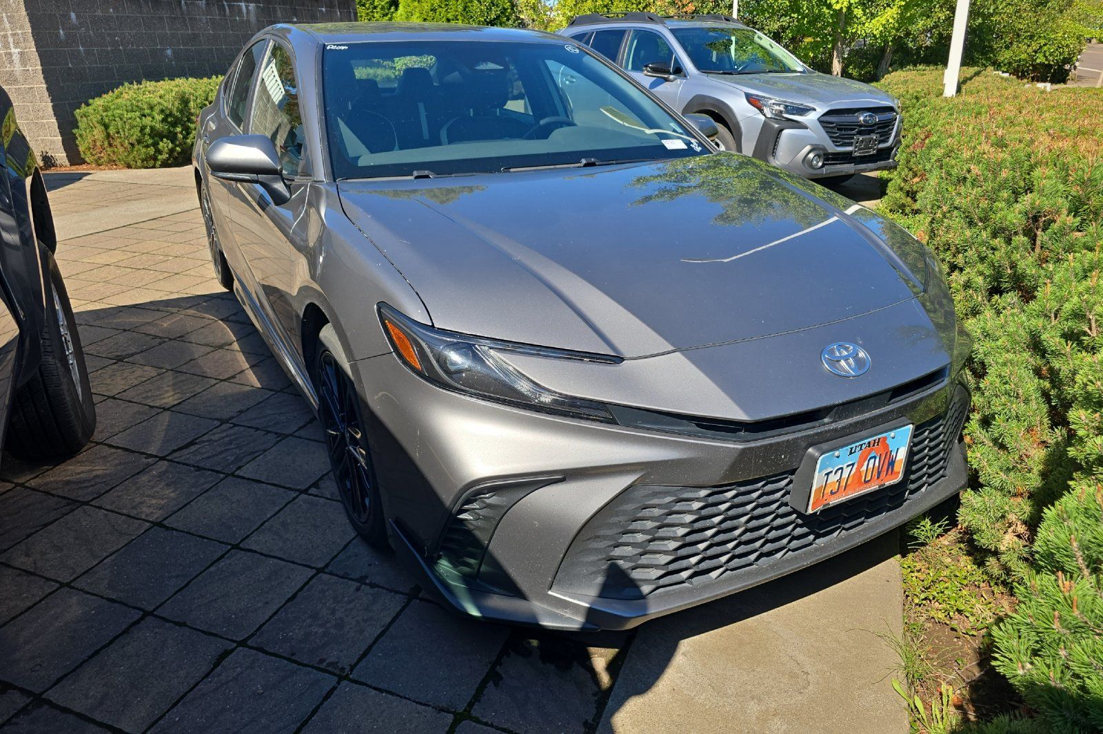 Used 2025 Toyota Camry SE FWD image 2