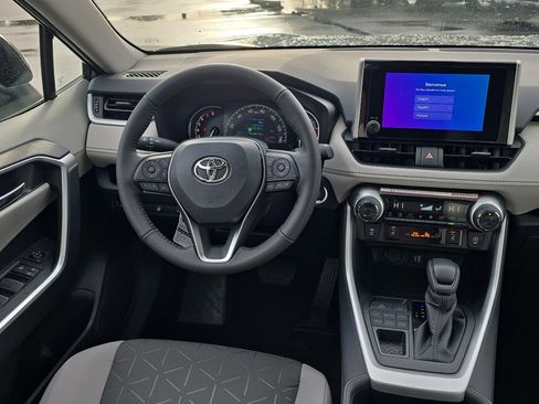 New 2025 Toyota RAV4 XLE image 22