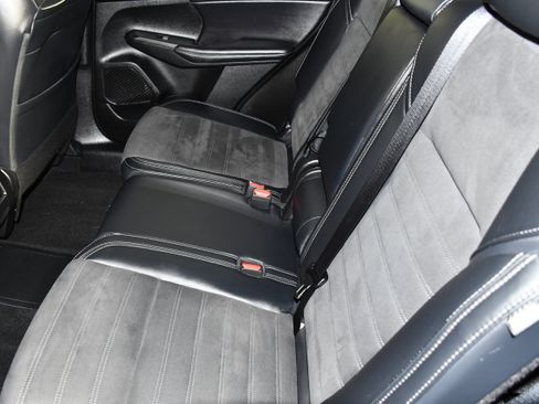 Used 2025 Mitsubishi Outlander SE AWD/4WD image 47