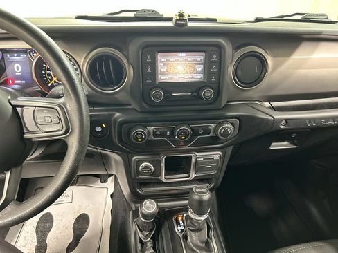 Used 2021 Jeep Wrangler Sport AWD/4WD image 18