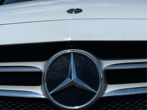 Used 2019 Mercedes-Benz C 300 4MATIC Sedan image 36