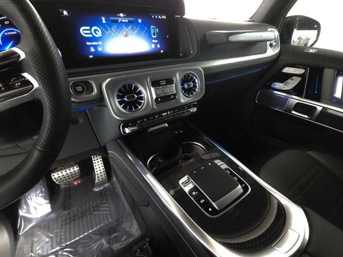 Certified 2025 Mercedes-Benz G 580 w/ EQ Technology image 15