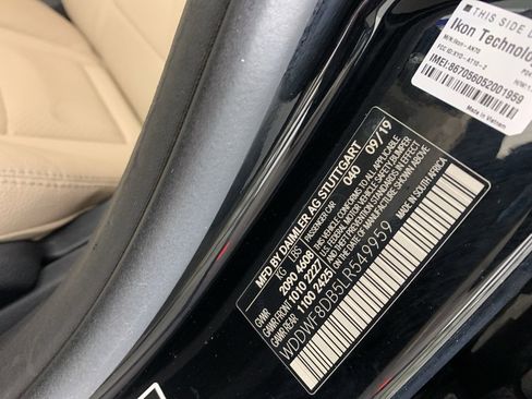 Used 2020 Mercedes-Benz C 300 Sedan image 12