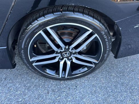 Used 2017 Honda Accord Sport image 33
