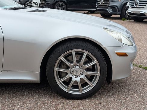 Used 2005 Mercedes-Benz SLK 350 image 16