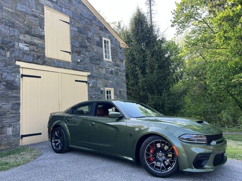 Used 2022 Dodge Charger SRT Hellcat w/ SRT Black Package image 30