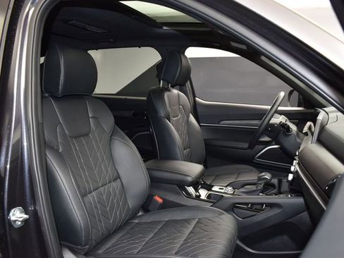 Used 2025 Kia Telluride EX X-Pro image 13