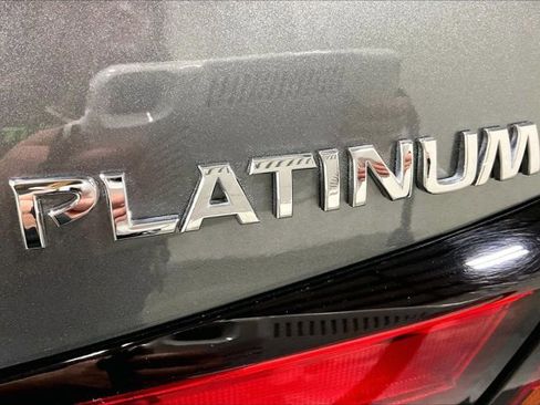 Used 2019 Nissan Altima 2.5 Platinum image 8