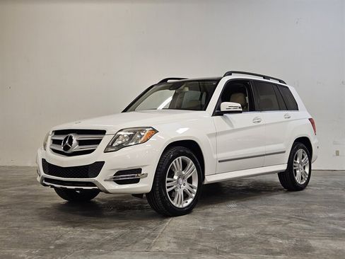 Used 2015 Mercedes-Benz GLK 250 BlueTEC 4MATIC image 3