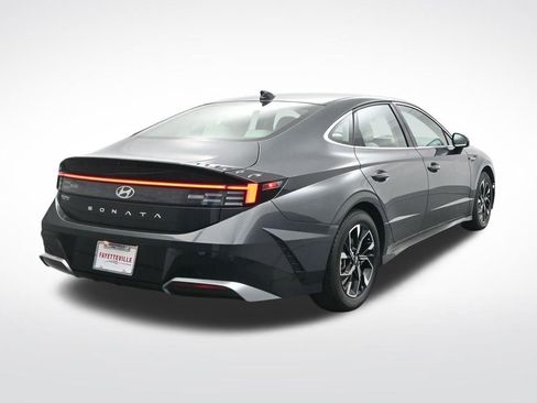 Used 2025 Hyundai Sonata SEL FWD image 6