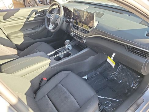 New 2025 Nissan Altima 2.5 SV w/ SV Special Edition Package image 11
