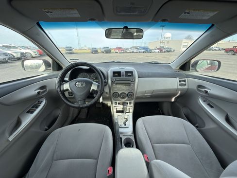 Used 2011 Toyota Corolla LE image 13