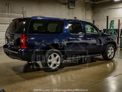 Used 2012 Chevrolet Suburban LT image 9
