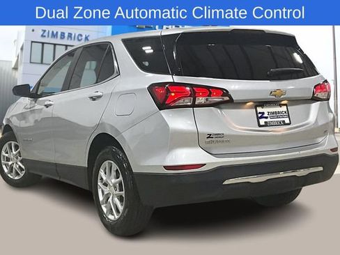 Used 2022 Chevrolet Equinox LT w/ Driver Convenience Package image 4