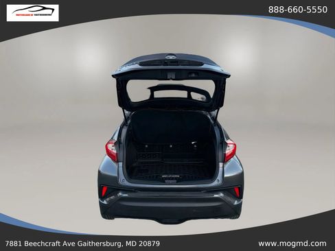 Used 2022 Toyota C-HR XLE FWD image 12
