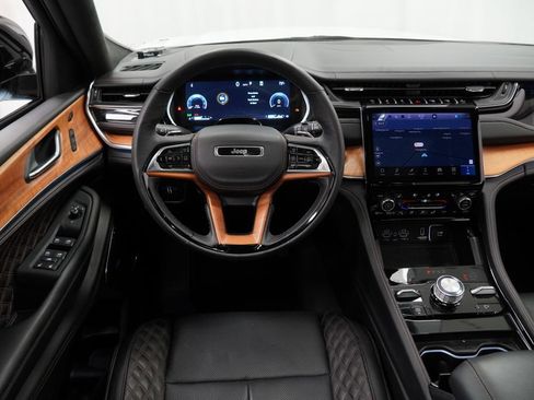 Certified 2025 Jeep Grand Cherokee L Summit AWD/4WD image 25