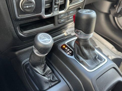 Used 2022 Jeep Wrangler Unlimited Sport AWD/4WD image 22