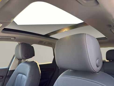 Used 2021 Audi Q5 2.0T Premium Plus w/ Premium Plus Package image 23