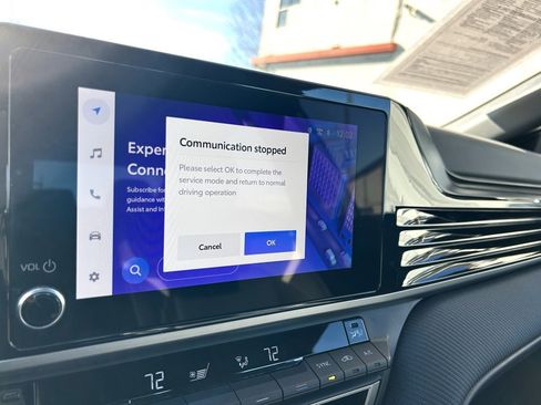 Certified 2025 Toyota Camry SE image 21