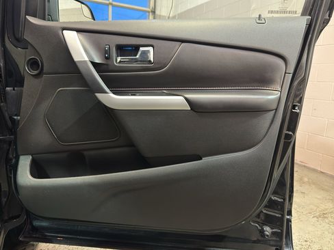 Used 2014 Ford Edge Limited w/ Equipment Group 301A AWD/4WD image 21