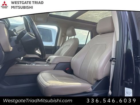 Used 2024 Ford Expedition Max Limited image 11